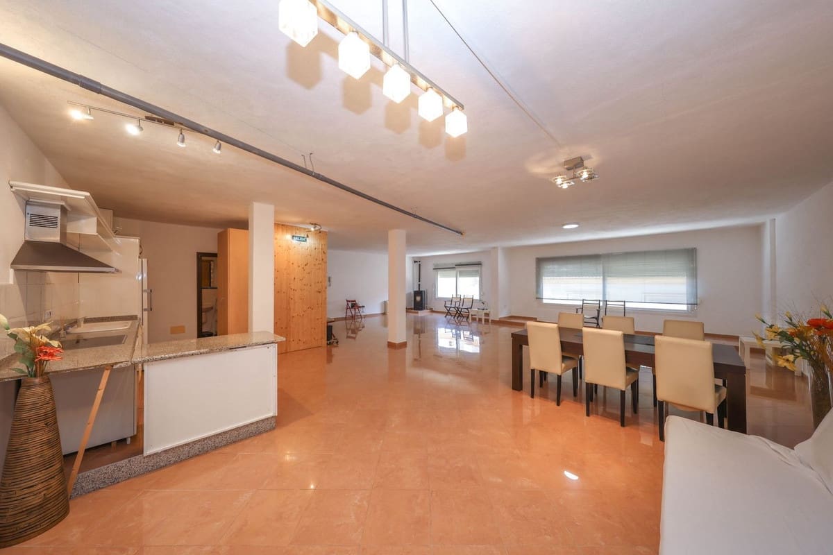 1 bedroom Townhouse for sale in Guaro with garage - € 272,000 (Ref: 9769094)