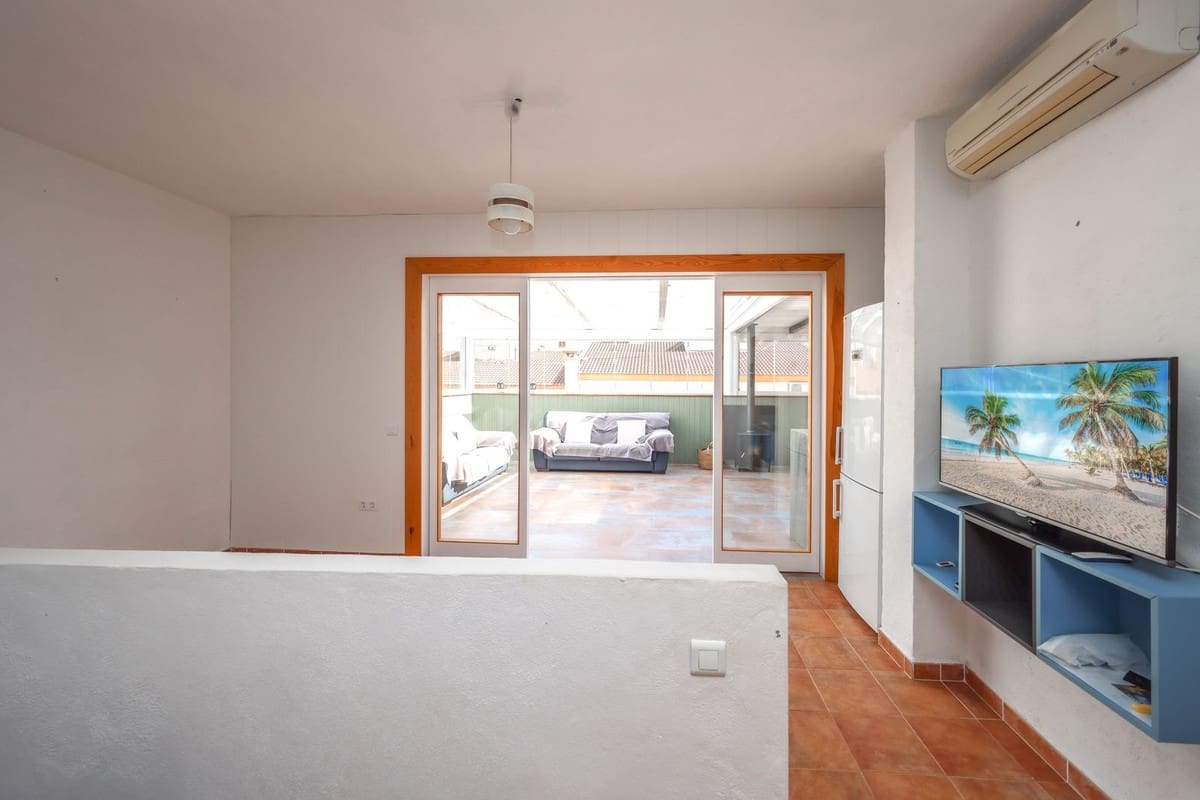 1 bedroom Townhouse for sale in Guaro with garage - € 272,000 (Ref: 9769094)