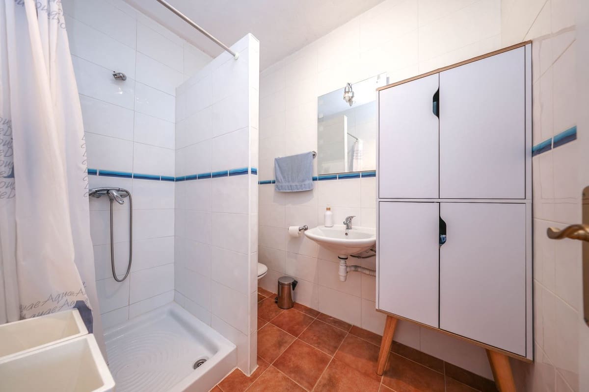 1 bedroom Townhouse for sale in Guaro with garage - € 272,000 (Ref: 9769094)