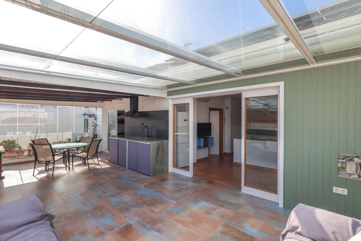 1 bedroom Townhouse for sale in Guaro with garage - € 272,000 (Ref: 9769094)