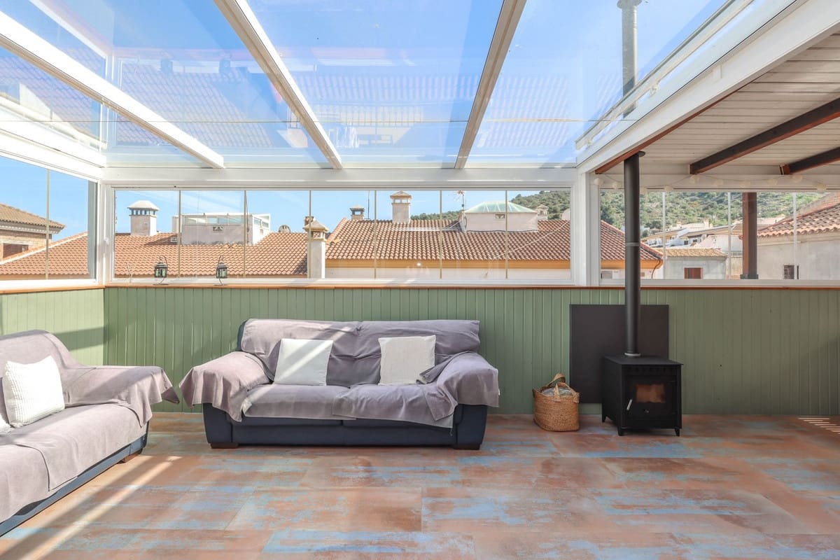 1 bedroom Townhouse for sale in Guaro with garage - € 272,000 (Ref: 9769094)