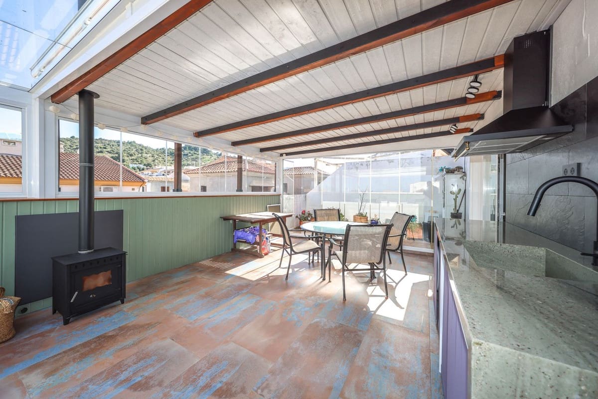 1 bedroom Townhouse for sale in Guaro with garage - € 272,000 (Ref: 9769094)