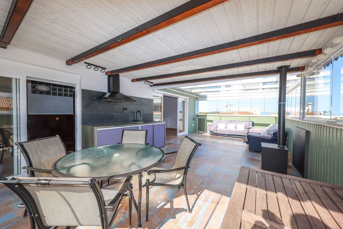 1 bedroom Townhouse for sale in Guaro with garage - € 272,000 (Ref: 9769094)