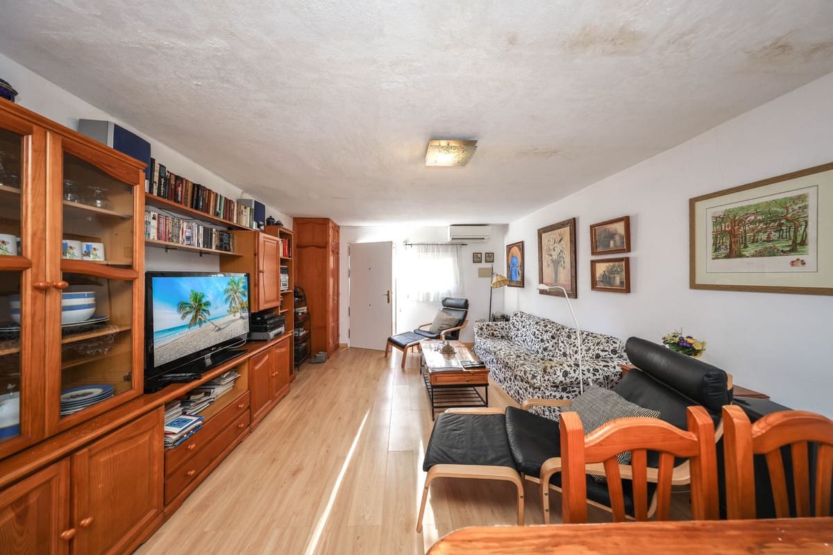 3 bedroom Townhouse for sale in Guaro with garage - € 169,000 (Ref: 9784488)