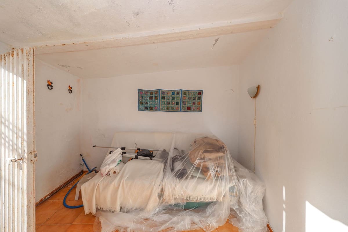 3 bedroom Townhouse for sale in Guaro with garage - € 169,000 (Ref: 9784488)