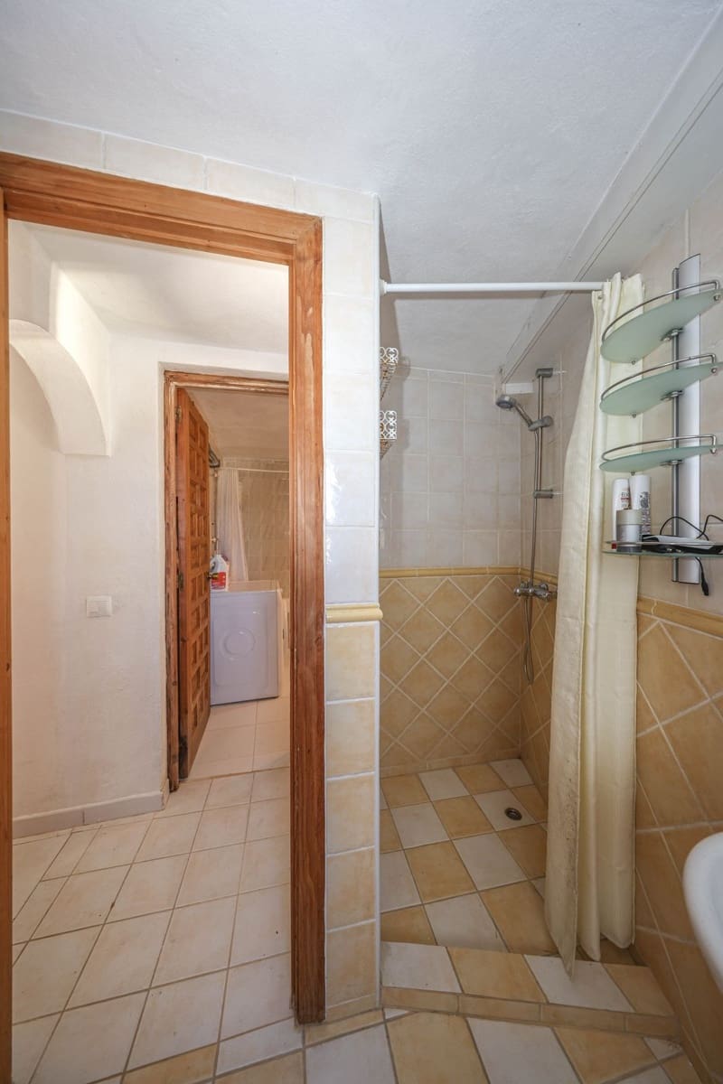 3 bedroom Townhouse for sale in Guaro with garage - € 169,000 (Ref: 9784488)