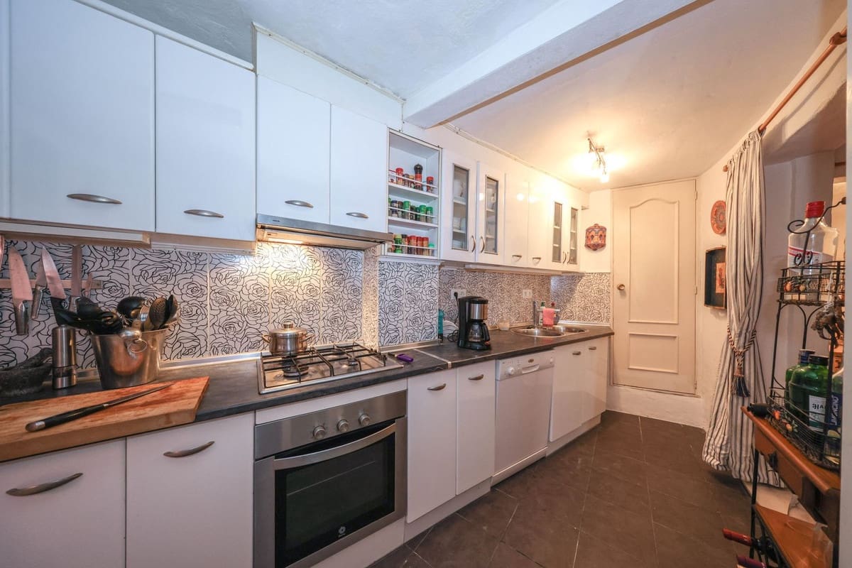 3 bedroom Townhouse for sale in Guaro with garage - € 169,000 (Ref: 9784488)