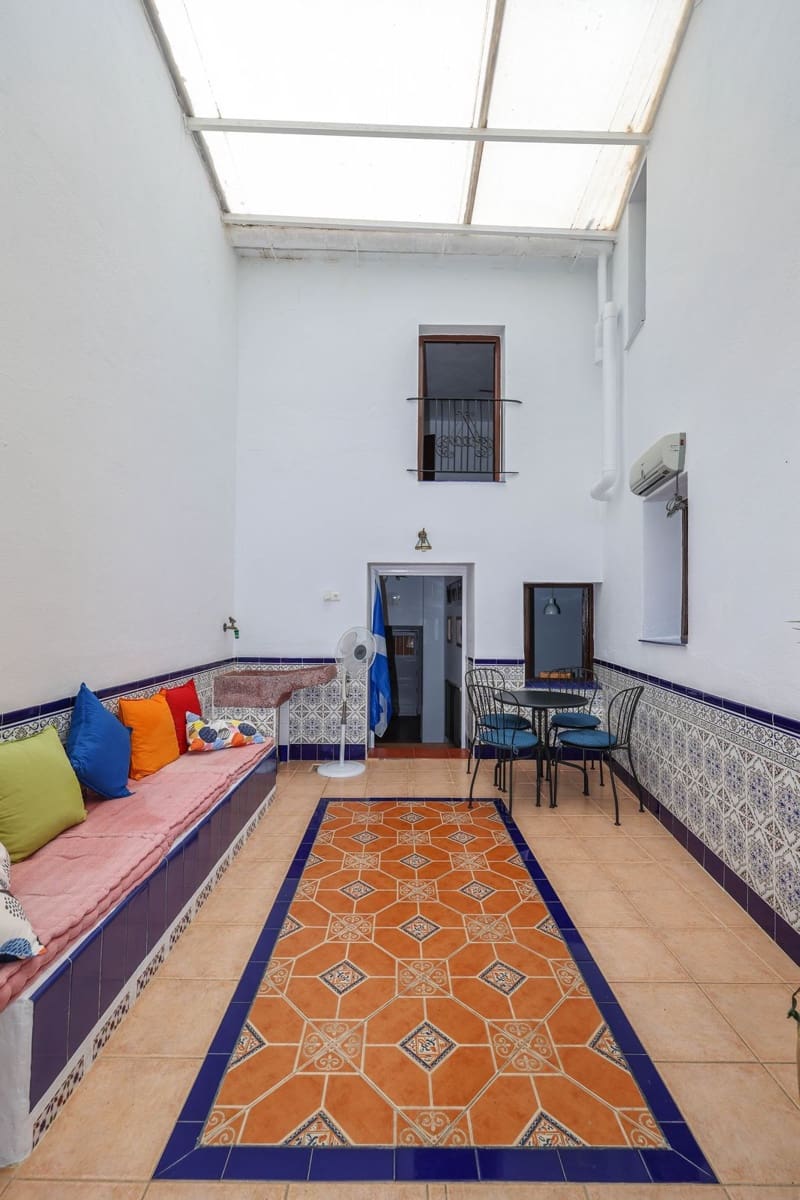 4 bedroom Townhouse for sale in Yunquera - € 140,000 (Ref: 9807019)