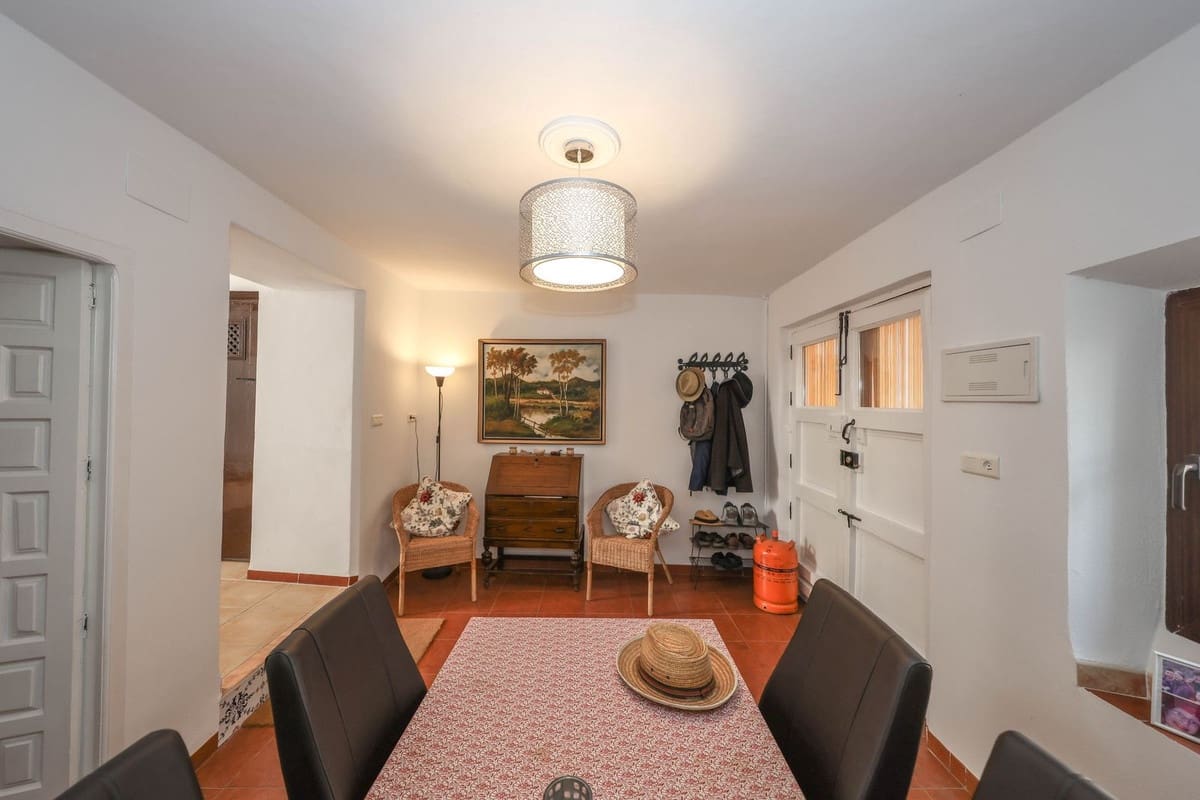 4 bedroom Townhouse for sale in Yunquera - € 140,000 (Ref: 9807019)