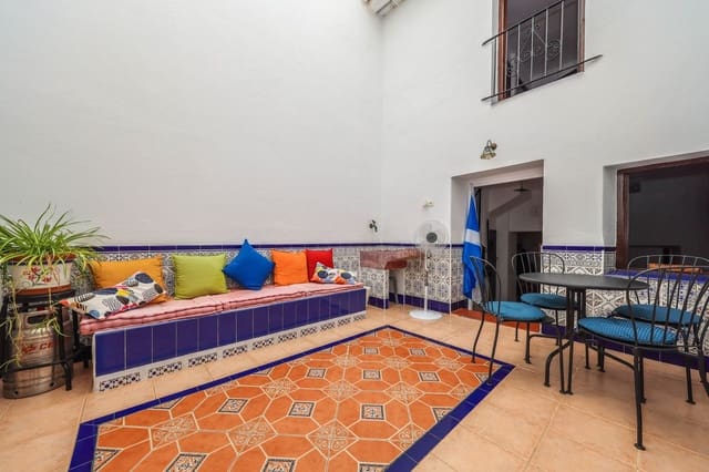 4 bedroom Townhouse for sale in Yunquera - € 140,000 (Ref: 9807019)
