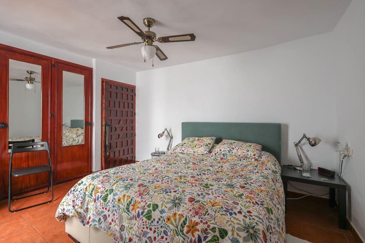 4 bedroom Townhouse for sale in Yunquera - € 140,000 (Ref: 9807019)