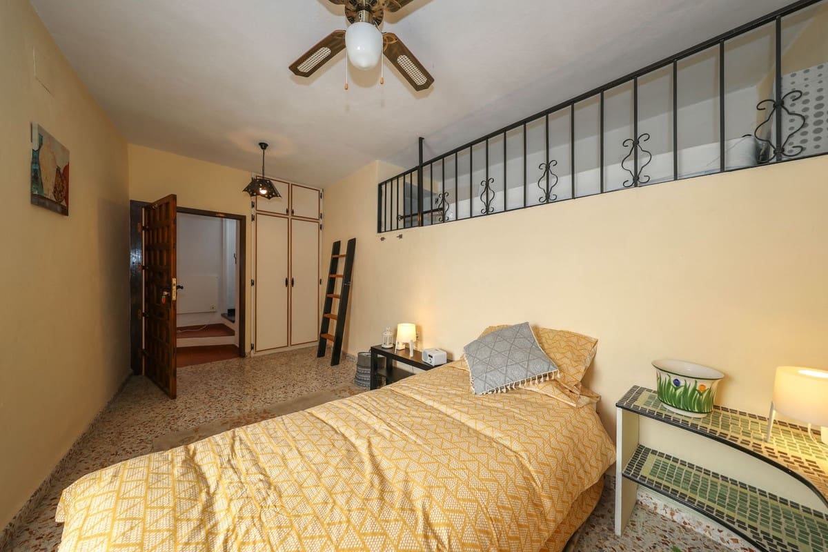 4 bedroom Townhouse for sale in Yunquera - € 140,000 (Ref: 9807019)