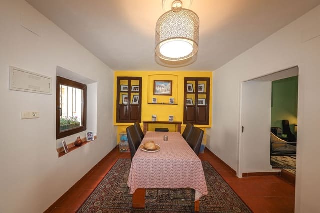 4 bedroom Townhouse for sale in Yunquera - € 140,000 (Ref: 9807019)