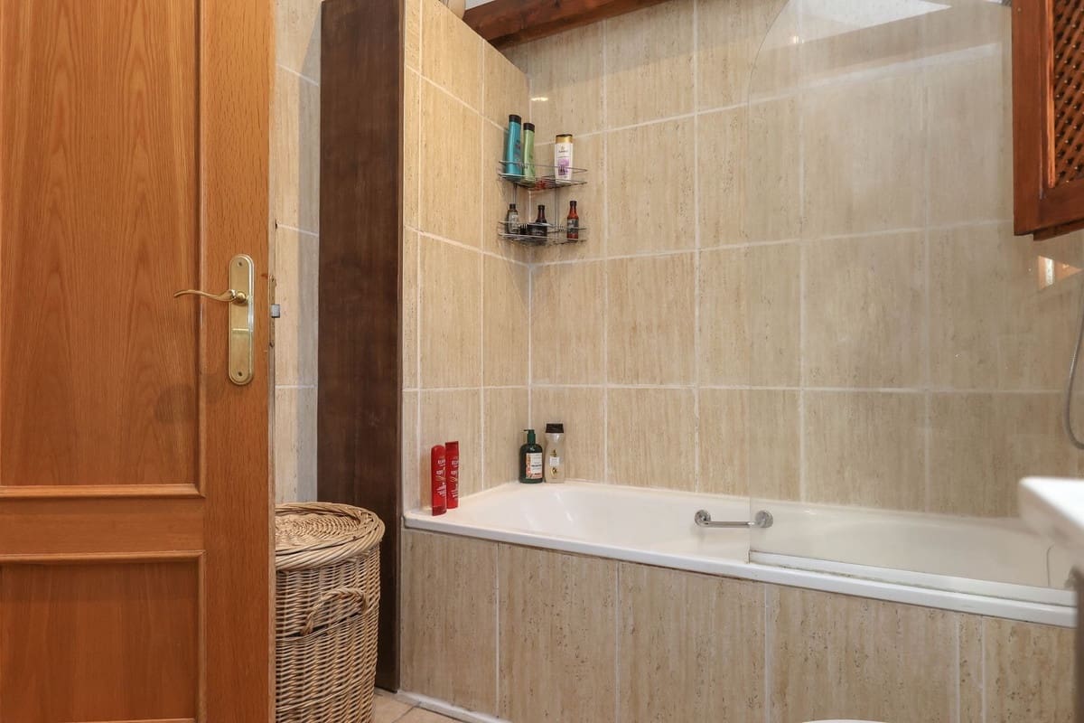 3 camera da letto Villa in vendita in Monda con piscina garage - 249.000 € (Rif: 9814627)