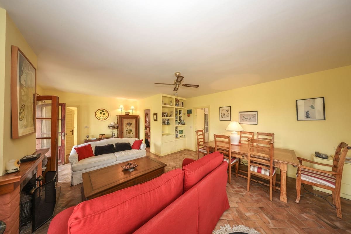 Chalet de 3 habitaciones en Coín en venta con piscina garaje - 395.000 € (Ref: 9823891)