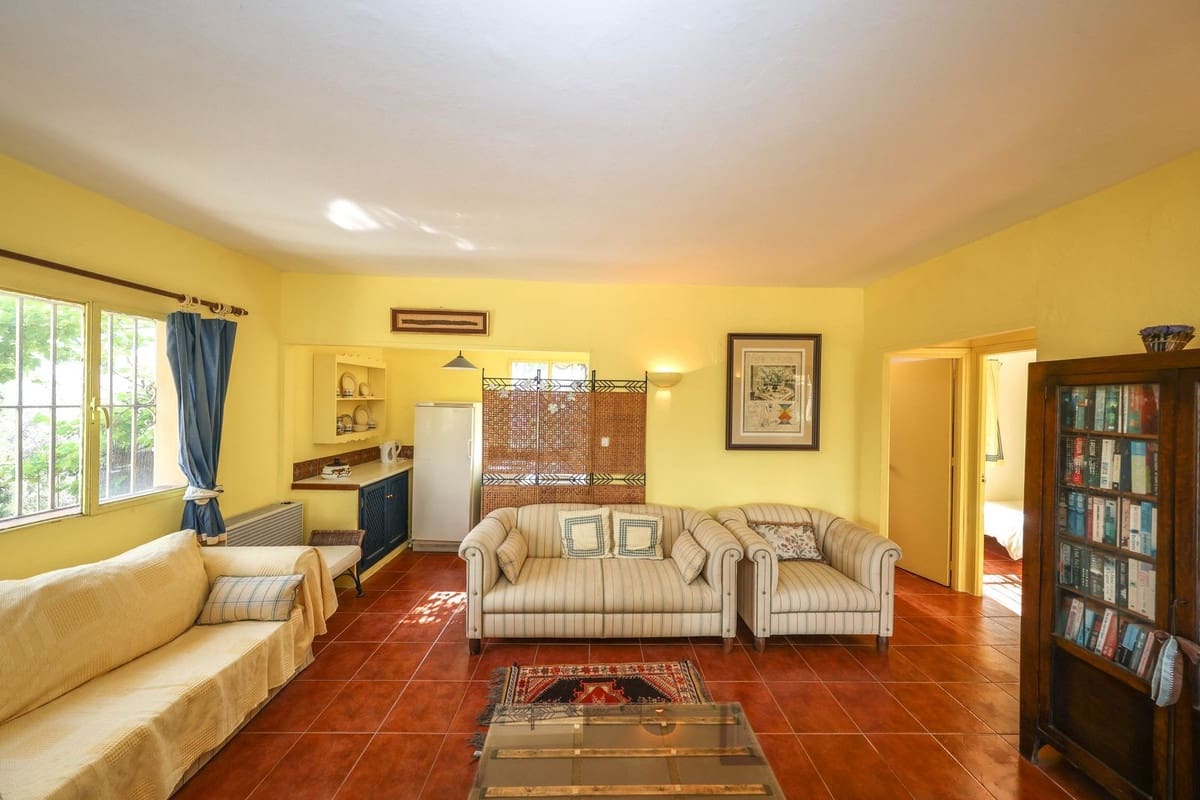 Chalet de 3 habitaciones en Coín en venta con piscina garaje - 395.000 € (Ref: 9823891)
