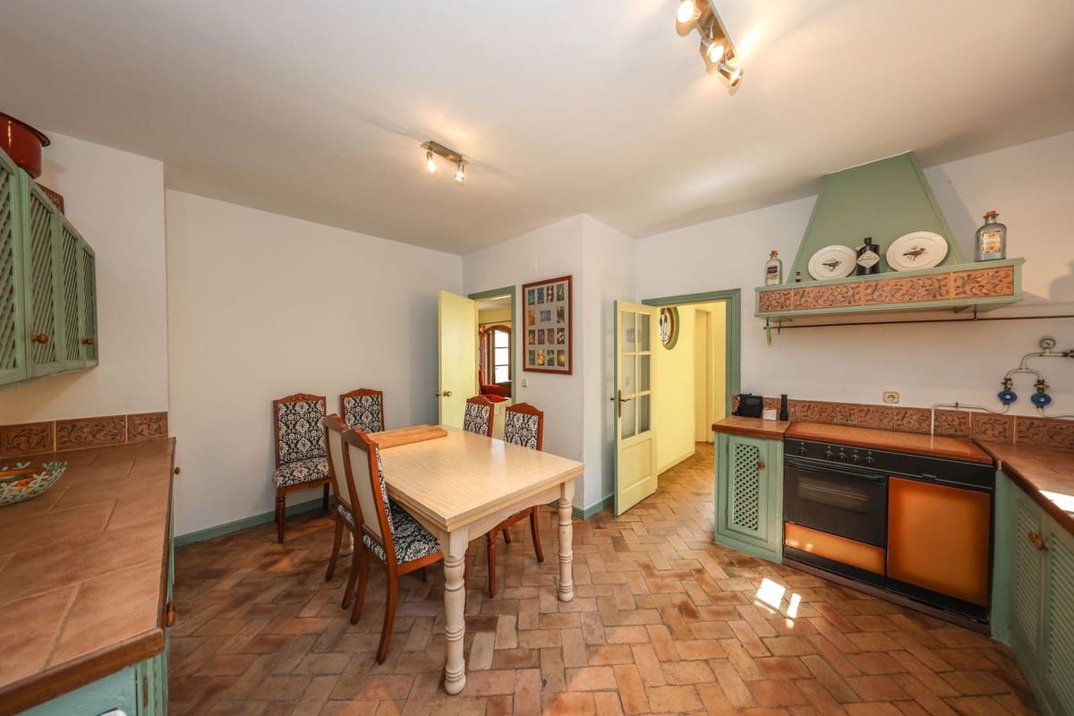 Chalet de 3 habitaciones en Coín en venta con piscina garaje - 395.000 € (Ref: 9823891)