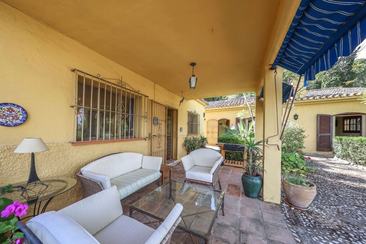 Chalet de 3 habitaciones en Coín en venta con piscina garaje - 395.000 € (Ref: 9823891)
