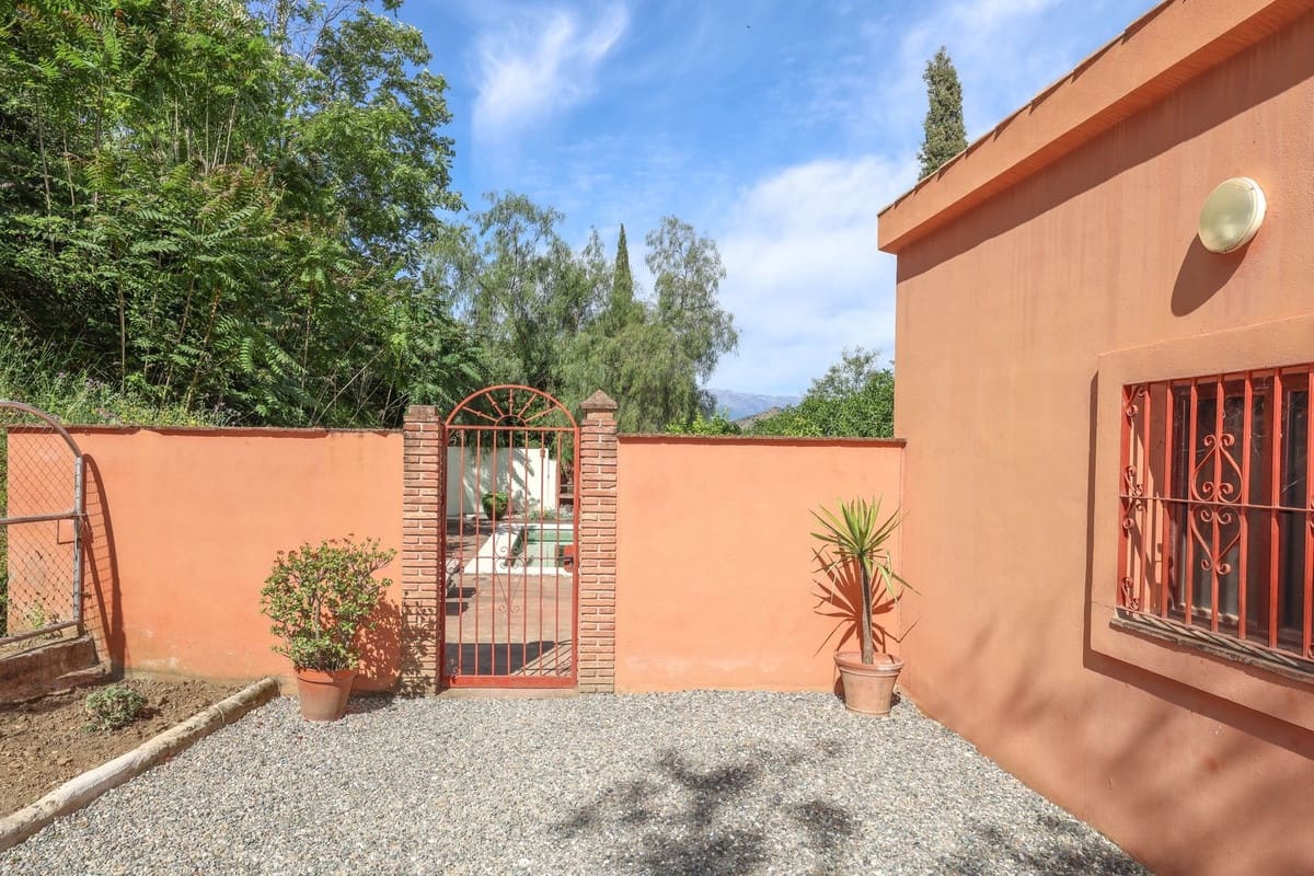Chalet de 3 habitaciones en Coín en venta con piscina garaje - 395.000 € (Ref: 9823891)