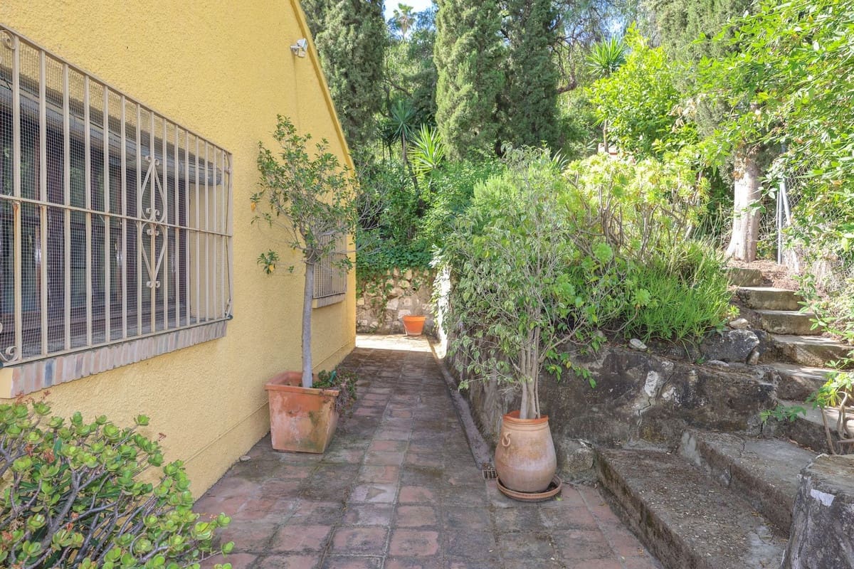 Chalet de 3 habitaciones en Coín en venta con piscina garaje - 395.000 € (Ref: 9823891)