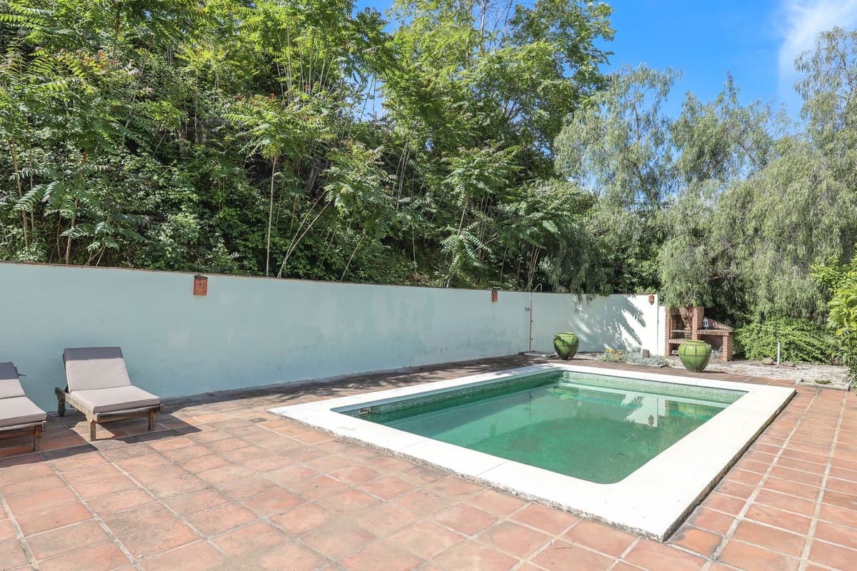 Chalet de 3 habitaciones en Coín en venta con piscina garaje - 395.000 € (Ref: 9823891)