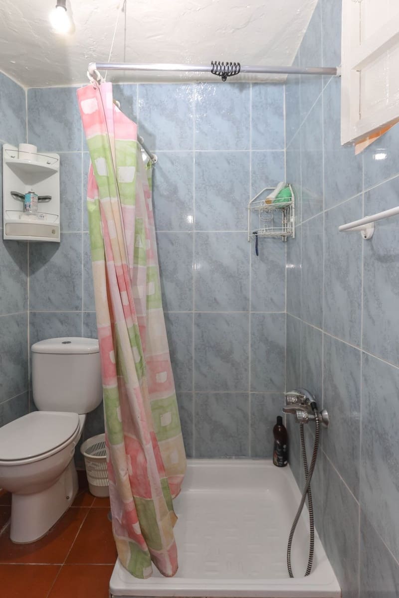 6 bedroom Townhouse for sale in Tolox - € 79,000 (Ref: 9832320)