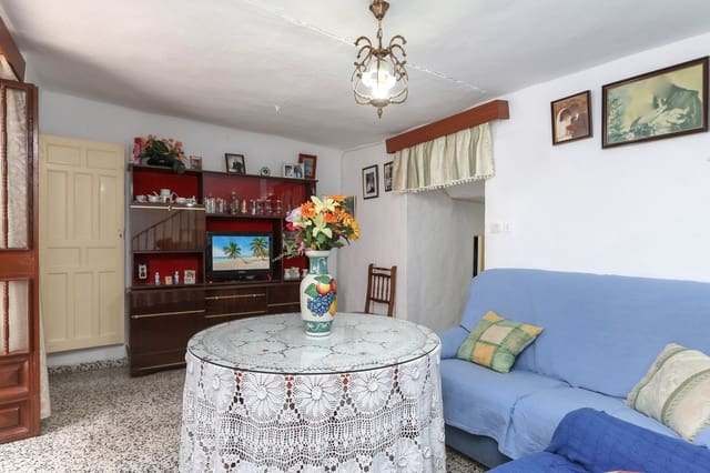6 soveværelse Byhus til salg i Tolox - € 79.000 (Ref: 9832320)