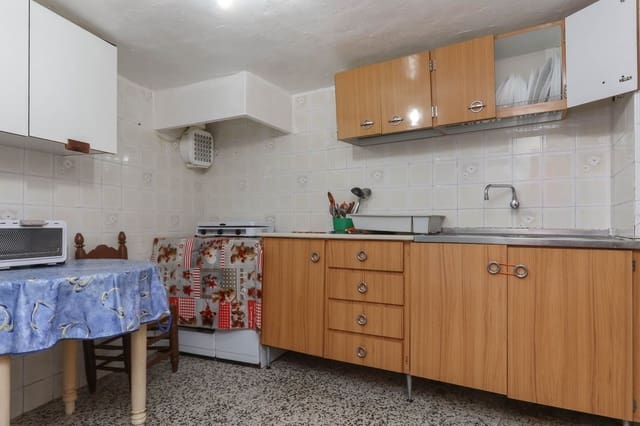 6 soveværelse Byhus til salg i Tolox - € 79.000 (Ref: 9832320)