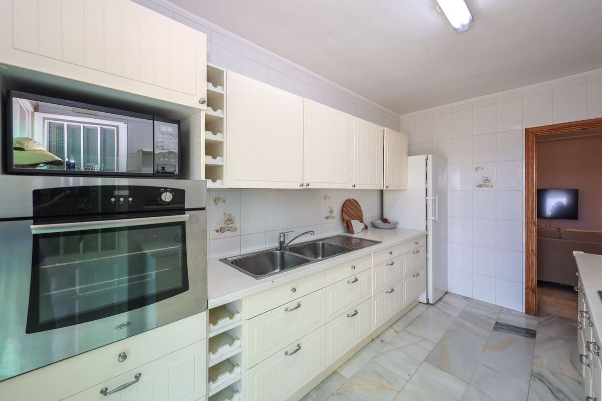 Chalet de 3 habitaciones en Coín en venta con piscina garaje - 360.000 € (Ref: 9832765)