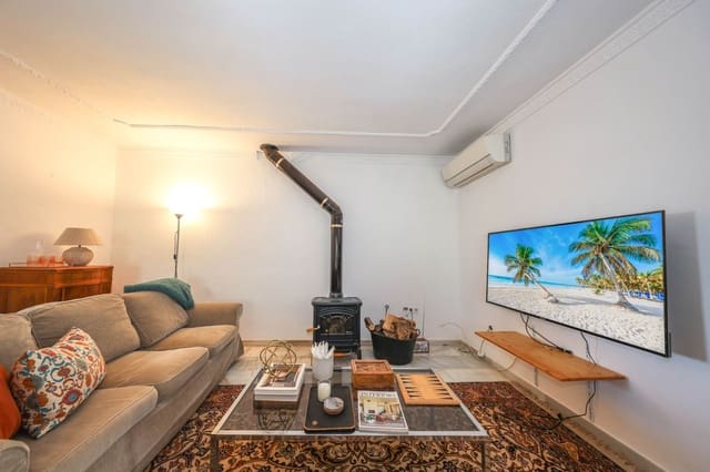 Chalet de 3 habitaciones en Coín en venta con piscina garaje - 360.000 € (Ref: 9832765)