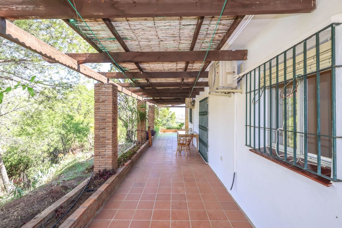 Chalet de 3 habitaciones en Coín en venta con piscina garaje - 360.000 € (Ref: 9832765)