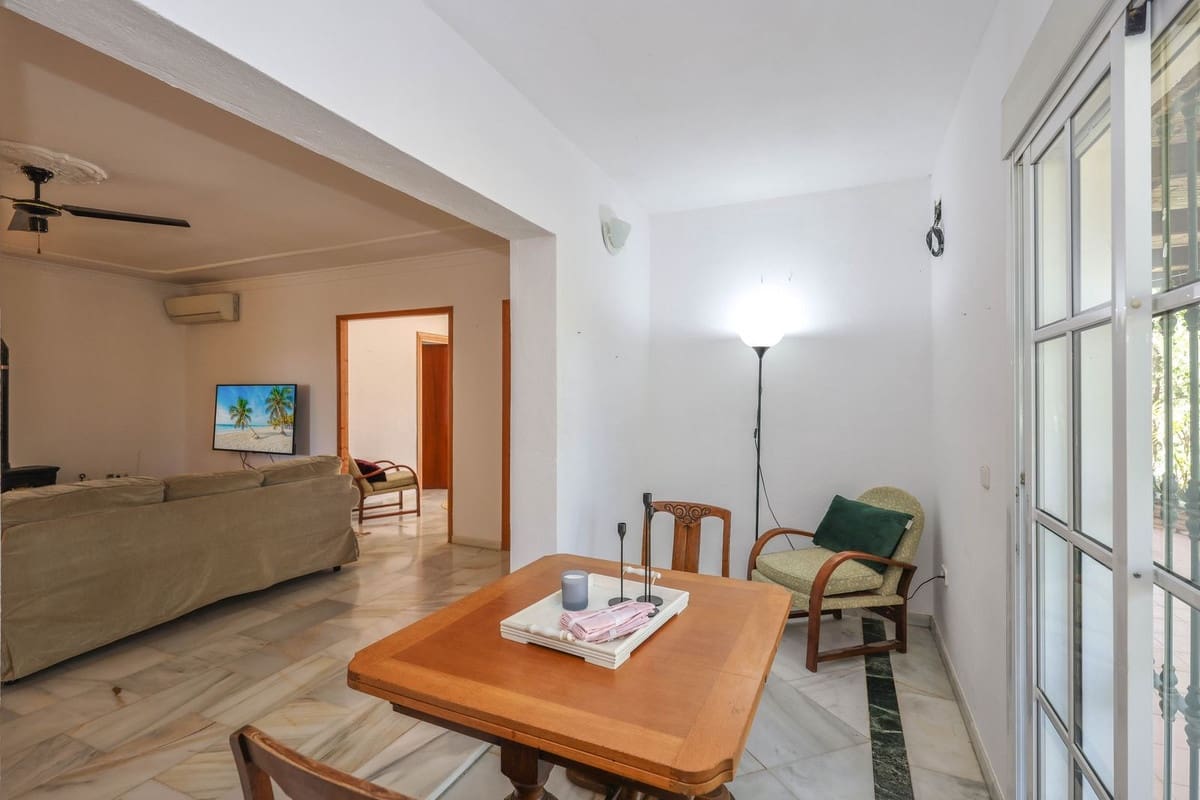 3 bedroom Villa for sale in Coin with pool garage - € 360,000 (Ref: 9832765)