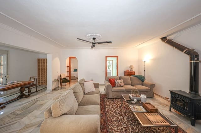 3 soveværelse Villa til salg i Coín med swimmingpool garage - € 360.000 (Ref: 9832765)