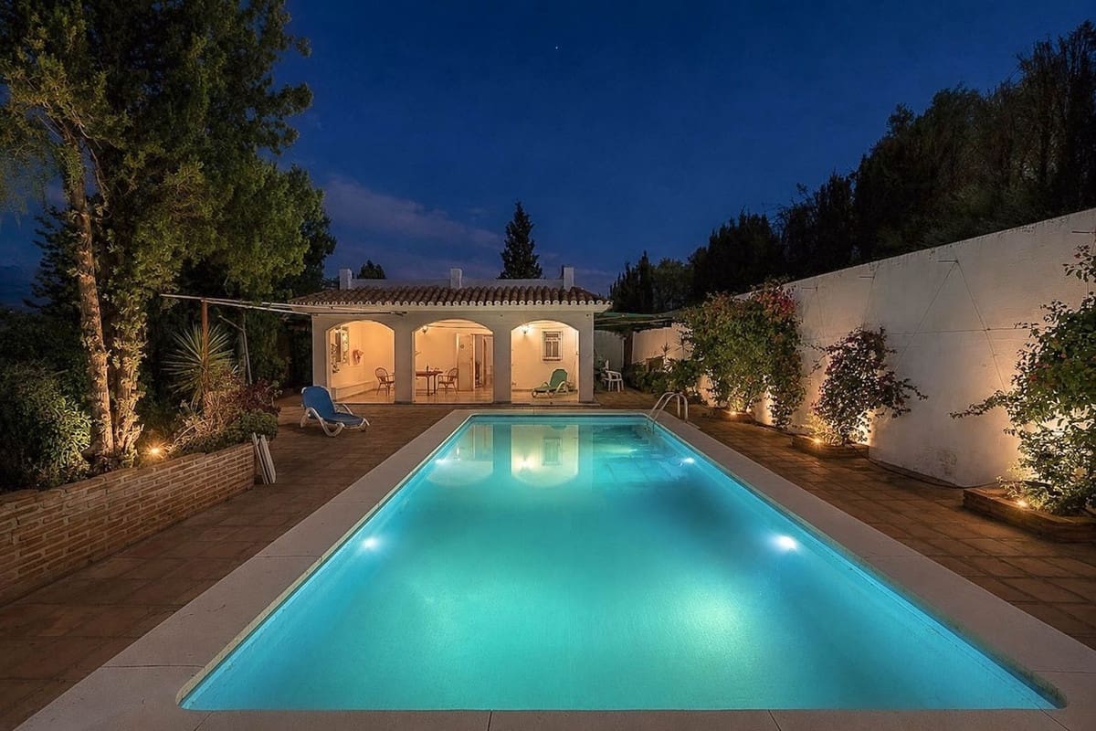 3 bedroom Villa for sale in Coin with pool garage - € 360,000 (Ref: 9832765)
