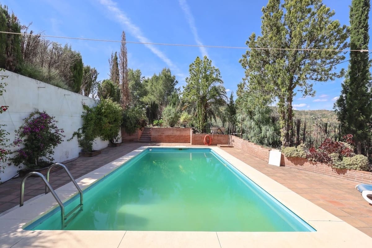 3 bedroom Villa for sale in Coin with pool garage - € 360,000 (Ref: 9832765)