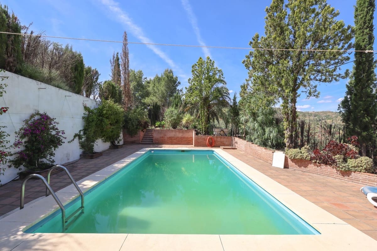 3 bedroom Villa for sale in Coin with pool garage - € 360,000 (Ref: 9832765)
