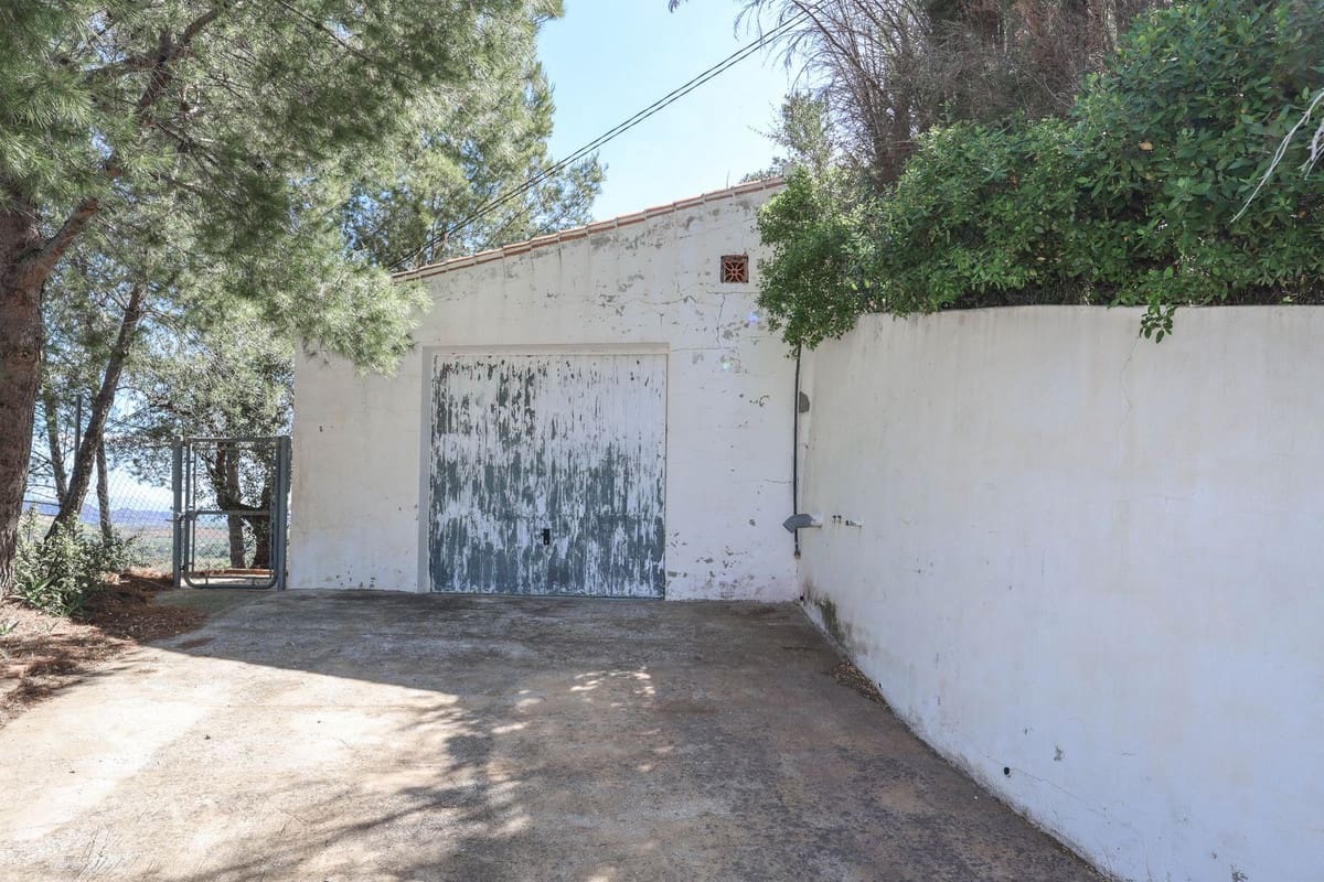 3 bedroom Villa for sale in Coin with pool garage - € 360,000 (Ref: 9832765)