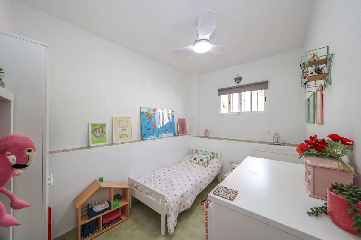 3 chambre Maison de Ville à vendre à Guaro - 170 000 € (Ref: 9850145)