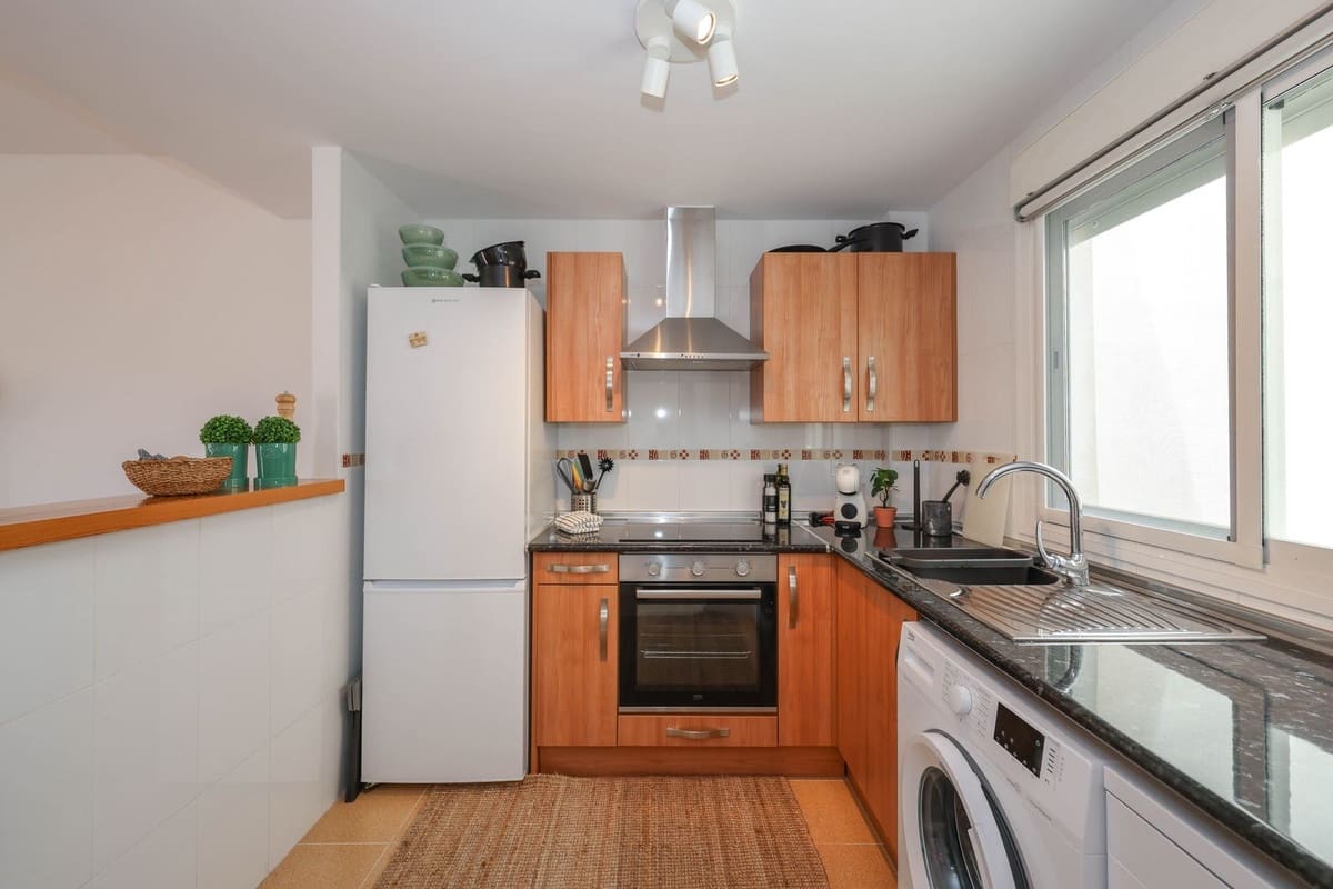 2 soverom Leilighet til salgs i Alozaina med svømmebasseng garasje - € 124 900 (Ref: 9854524)