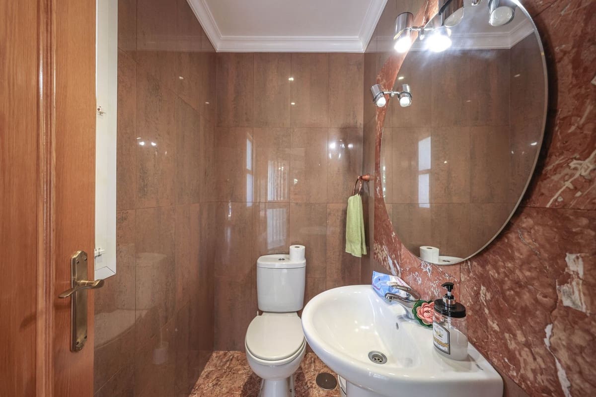 3 bedroom Villa for sale in Monda with pool - € 570,000 (Ref: 9863440)