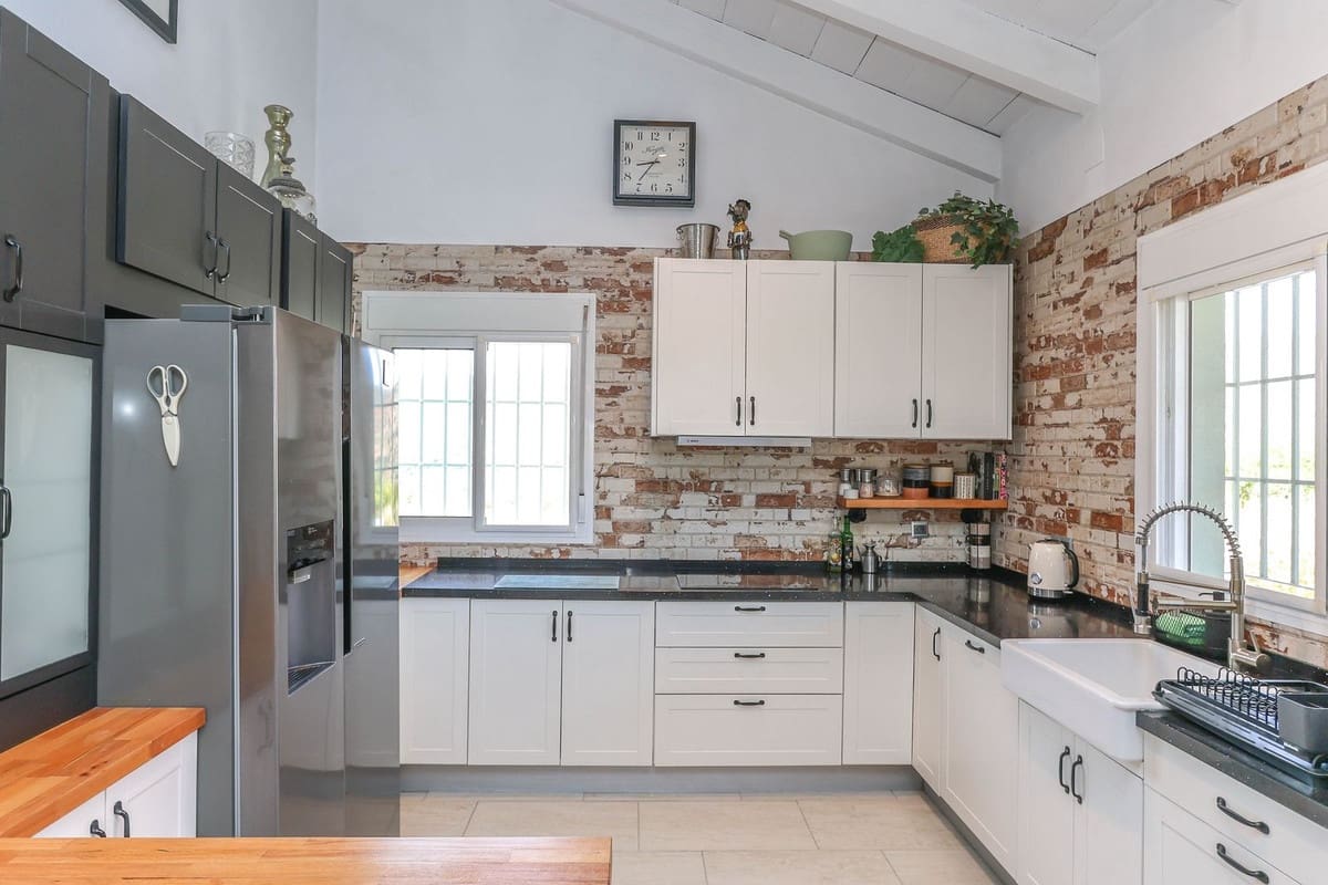 2 chambre Villa/Maison à vendre à Tolox avec garage - 344 750 € (Ref: 9866095)