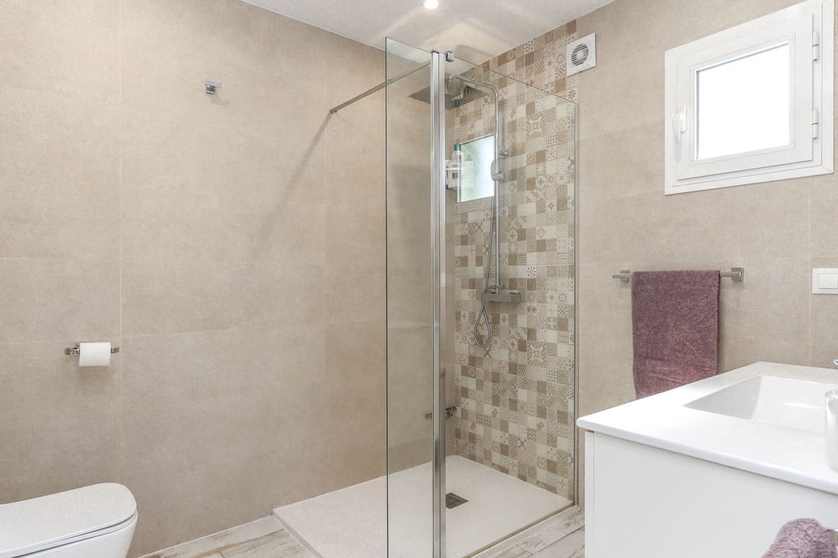 2 chambre Villa/Maison à vendre à Tolox avec garage - 344 750 € (Ref: 9866095)