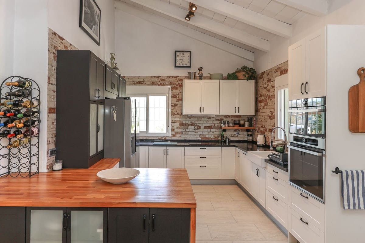 2 chambre Villa/Maison à vendre à Tolox avec garage - 344 750 € (Ref: 9866095)