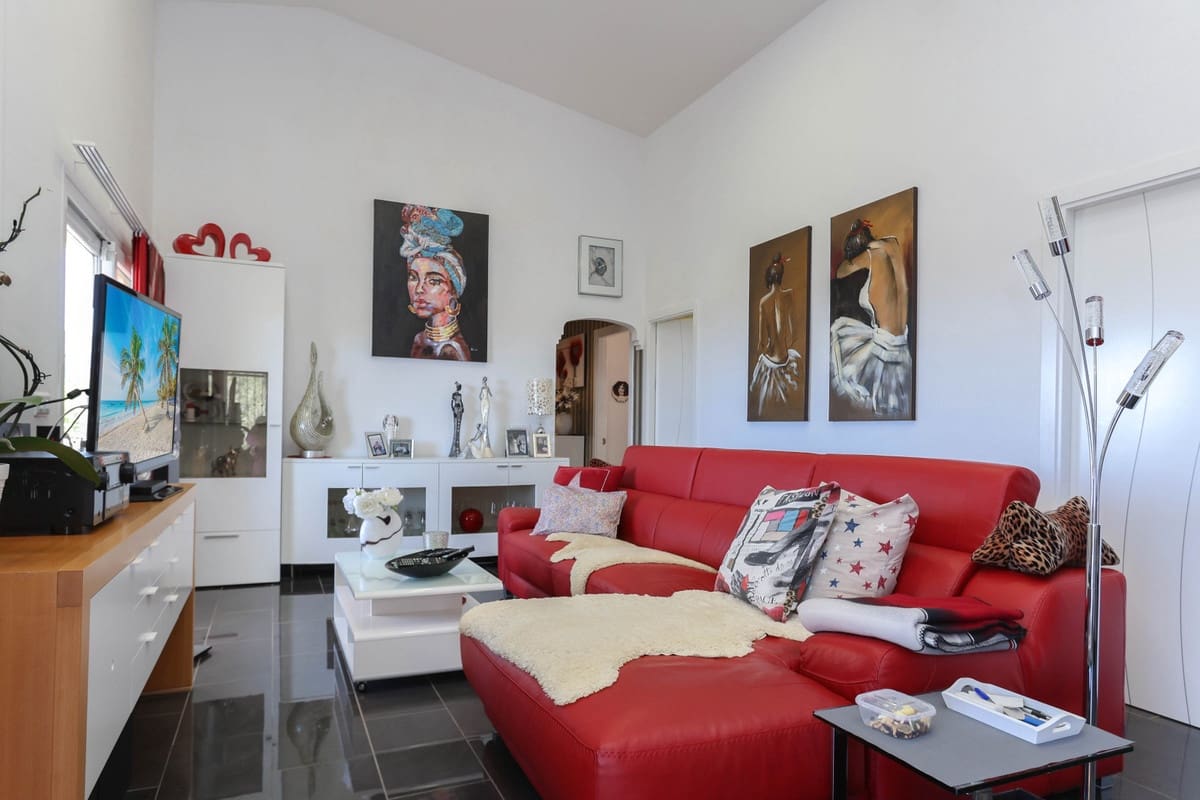 4 bedroom Villa for sale in Monda with pool garage - € 495,000 (Ref: 9867479)