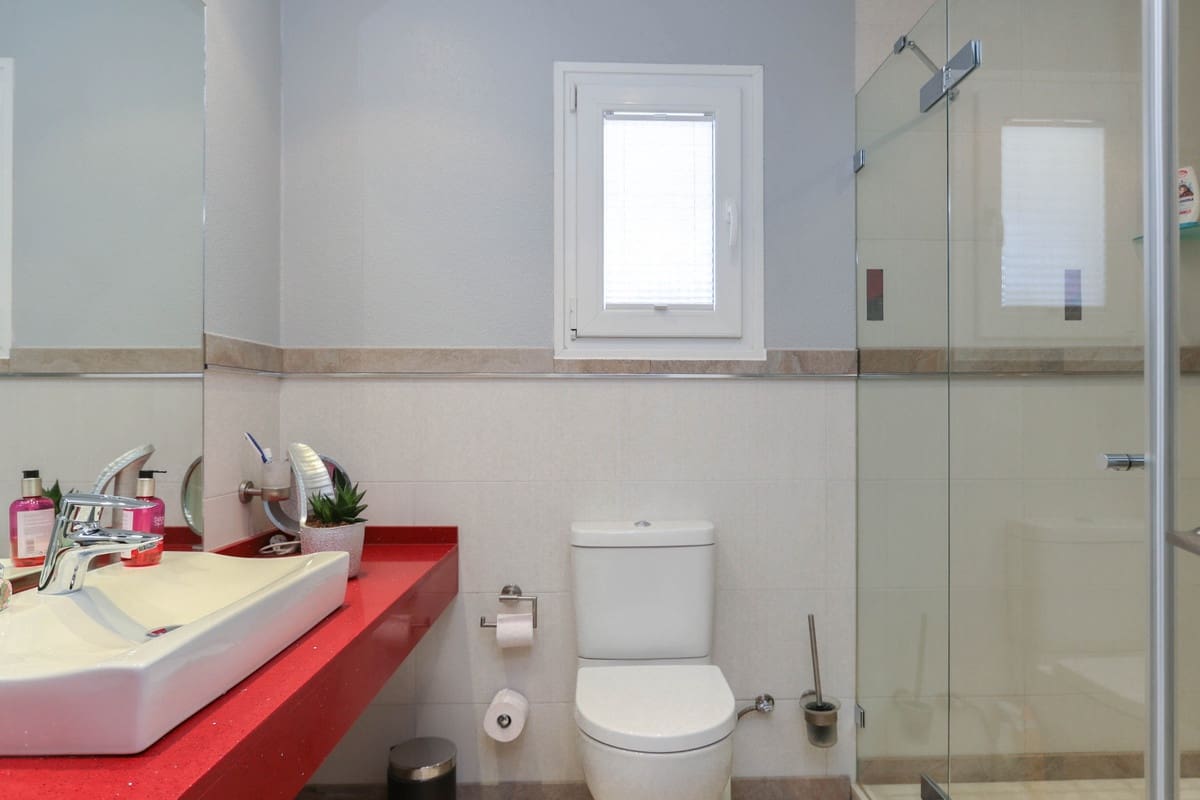 4 bedroom Villa for sale in Monda with pool garage - € 495,000 (Ref: 9867479)