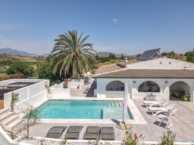 3 chambre Villa/Maison à vendre à Cártama avec piscine - 525 000 € (Ref: 9877455)