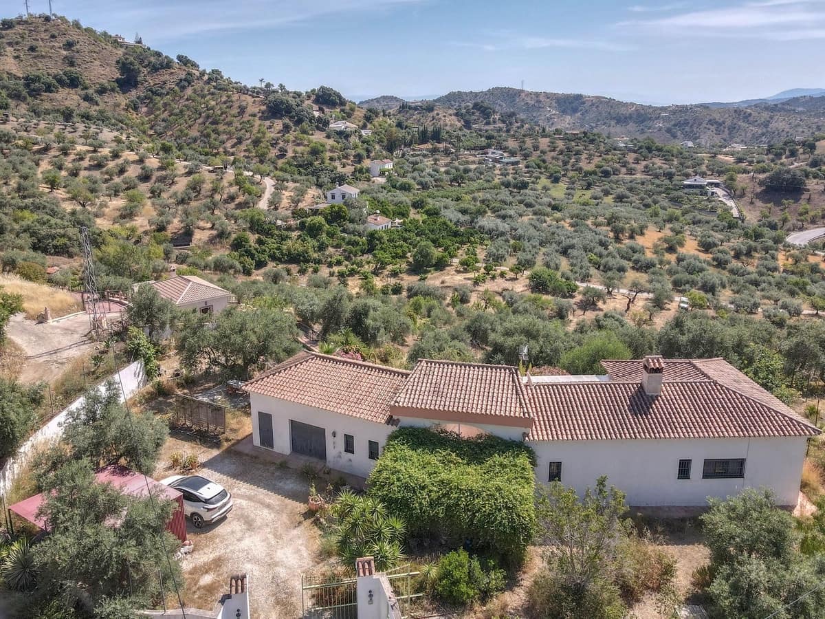 3 chambre Villa/Maison à vendre à Monda avec piscine garage - 478 000 € (Ref: 9890684)