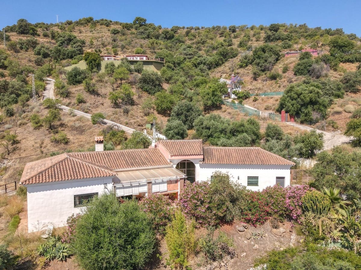 3 chambre Villa/Maison à vendre à Monda avec piscine garage - 478 000 € (Ref: 9890684)