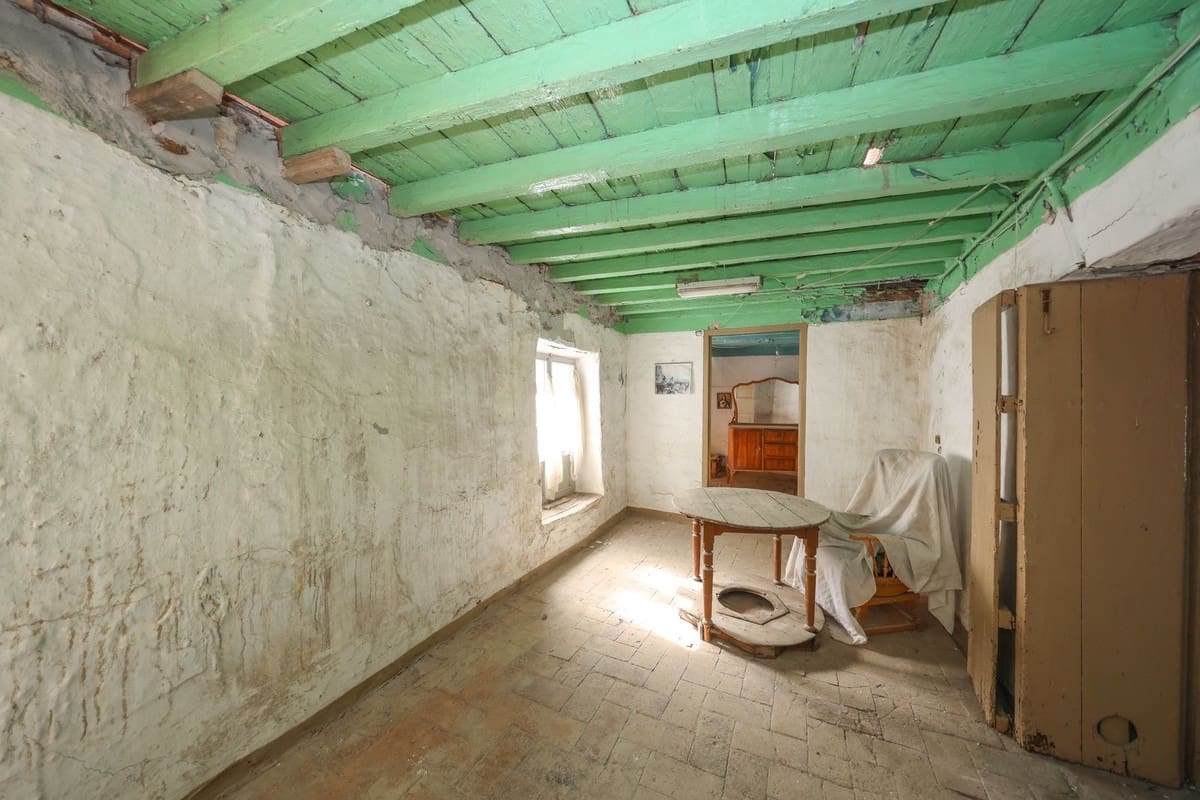 4 Zimmer Haus zu verkaufen in Casarabonela - 77.000 € (Ref: 9891232)