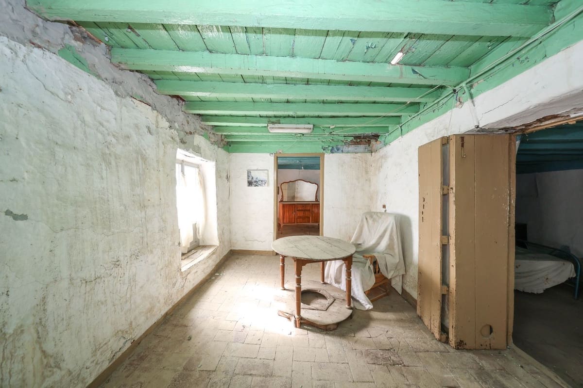 4 Zimmer Haus zu verkaufen in Casarabonela - 77.000 € (Ref: 9891232)